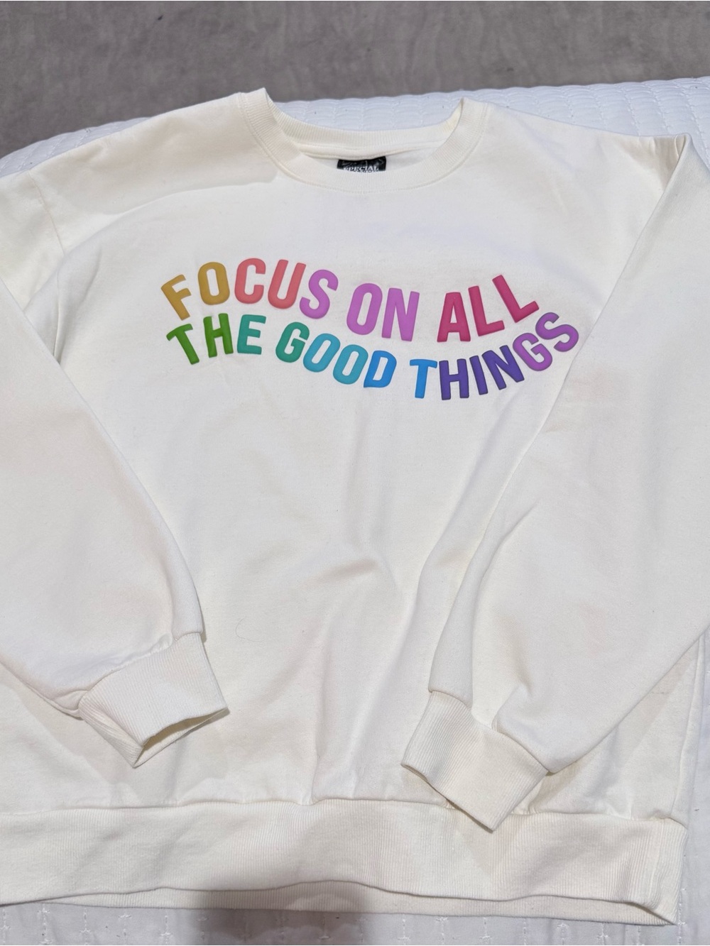 Special Thanks Ivory Graphic Sweatshirt "Focus On All The Good Things" Size M